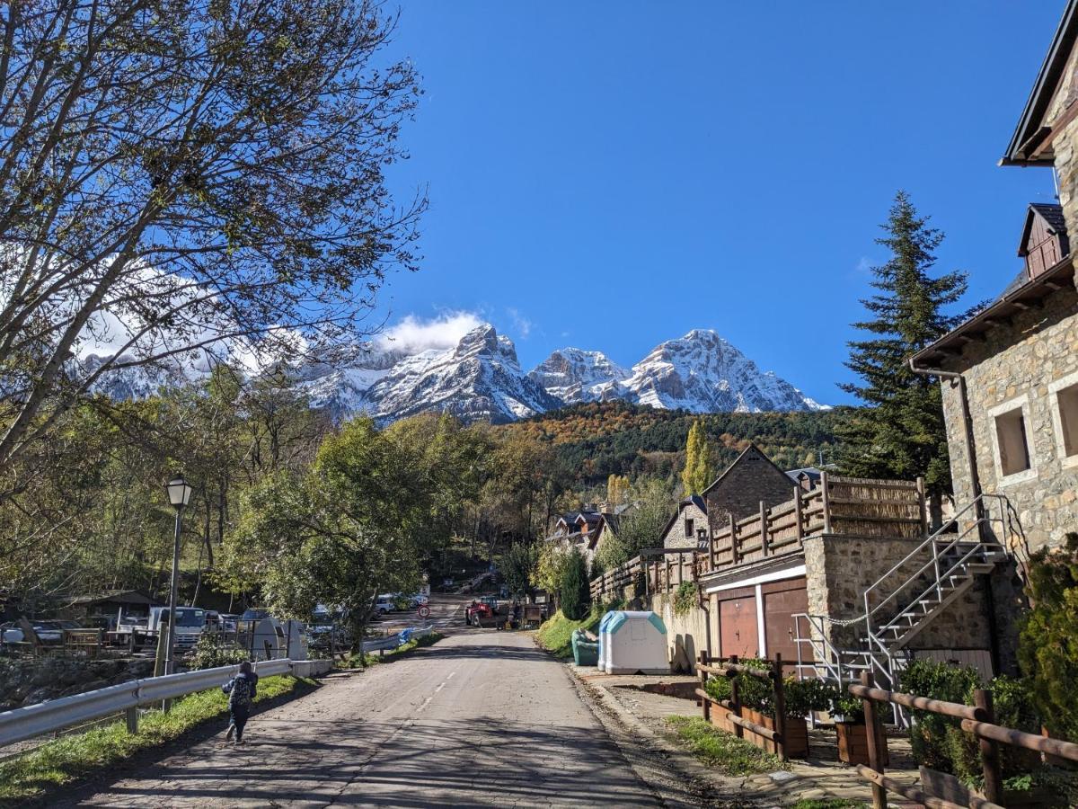 Nornore: Una Casa Especial En La Montana Piedrafita de Jaca Exterior photo